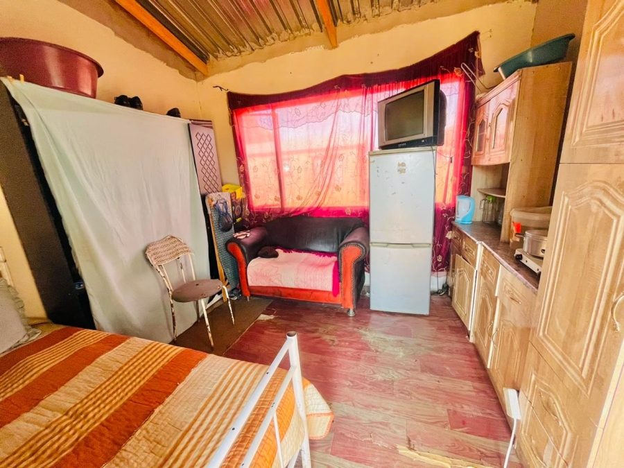 2 Bedroom Property for Sale in Bloemside 4 Free State